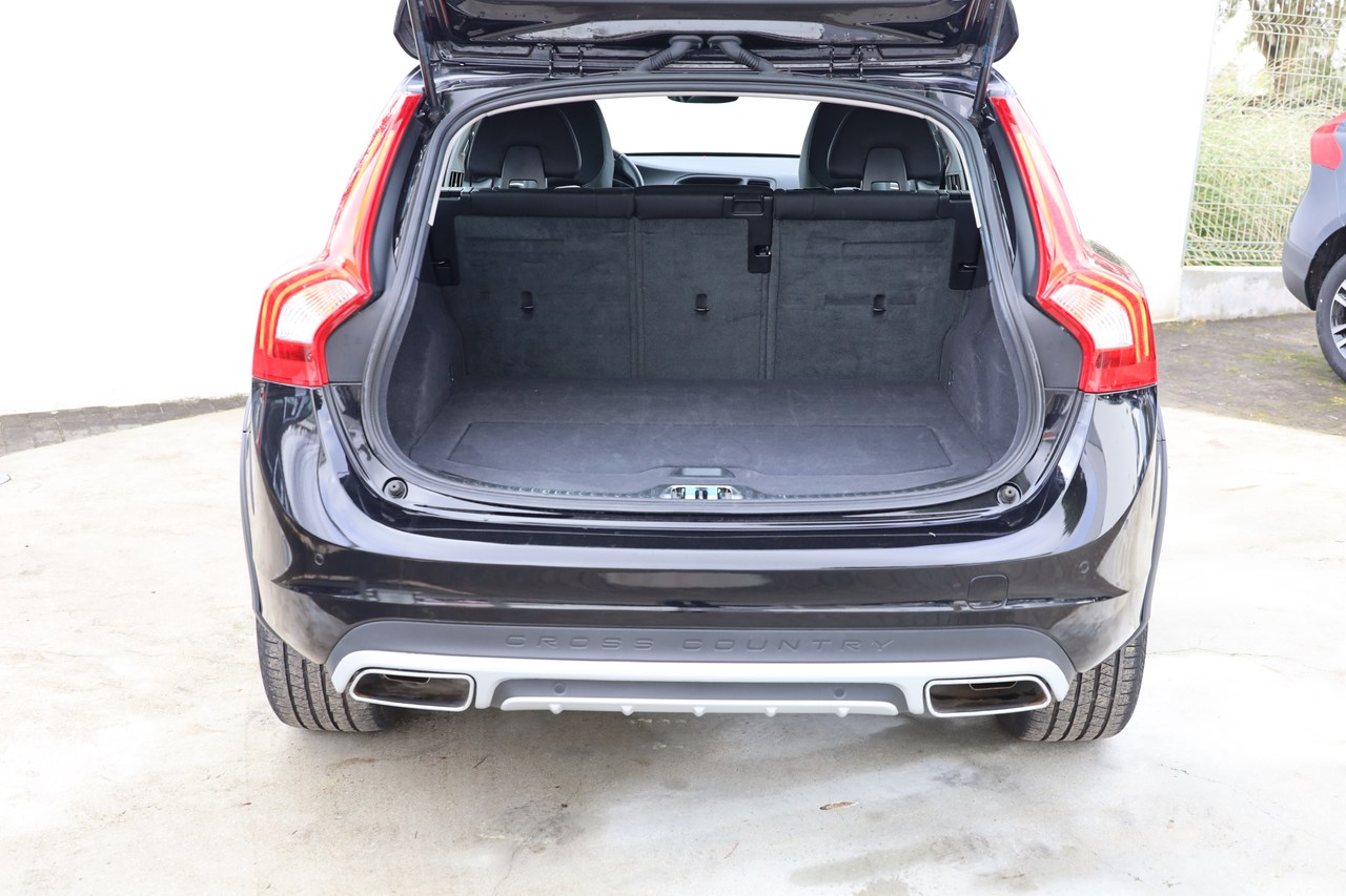 V60 Cross Country D3 Momentum Geart. 