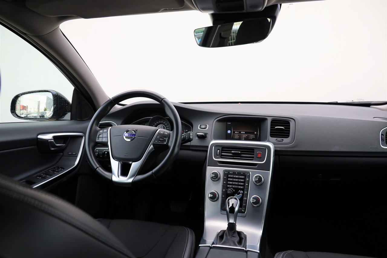 V60 Cross Country D3 Momentum Geart. 