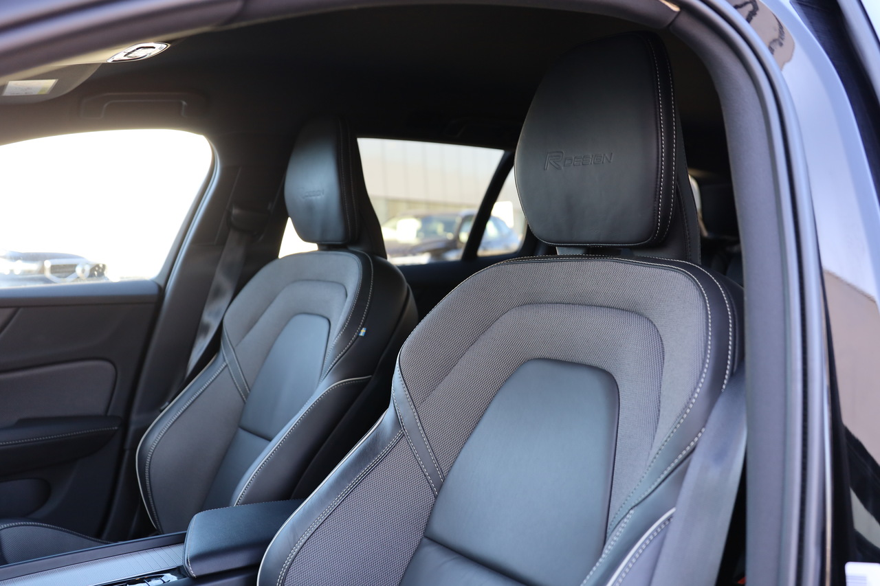 V60 D3 R-Design Geart.