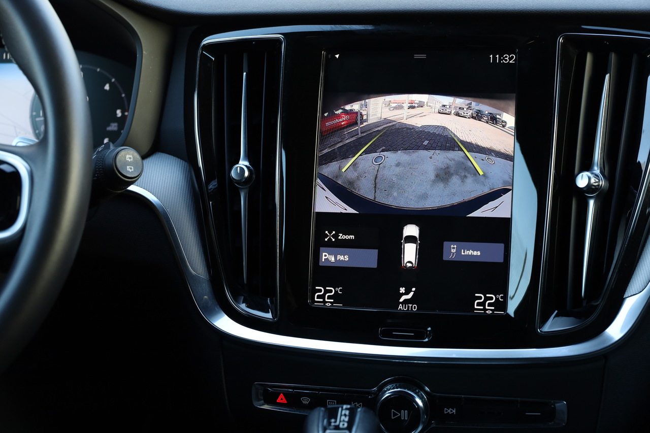 V60 D3 R-Design Geart.