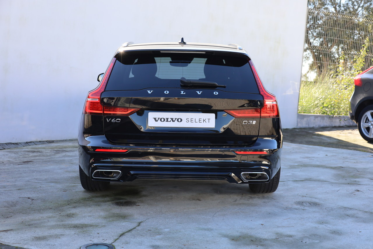 V60 D3 R-Design Geart.