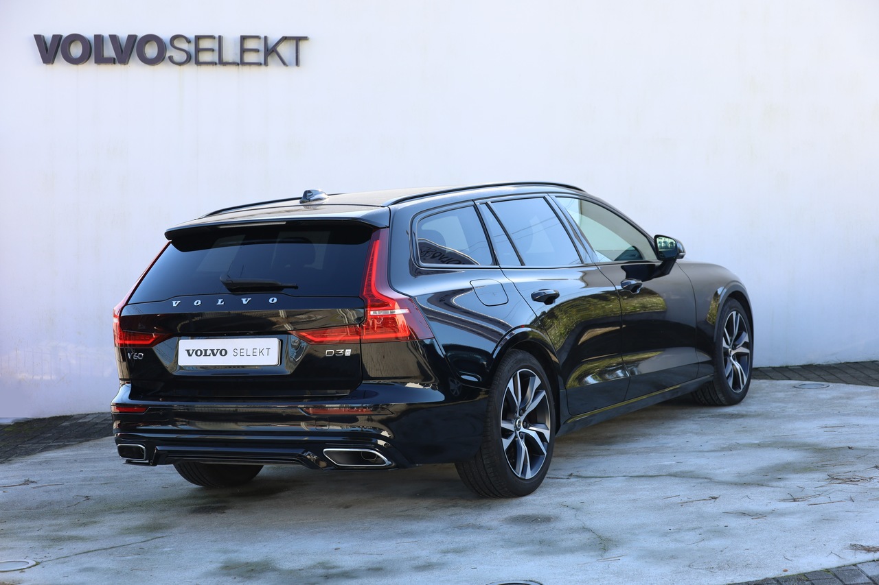 V60 D3 R-Design Geart.