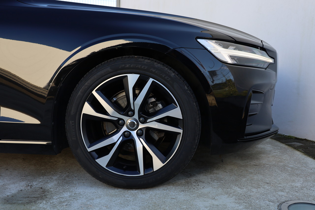 V60 D3 R-Design Geart.