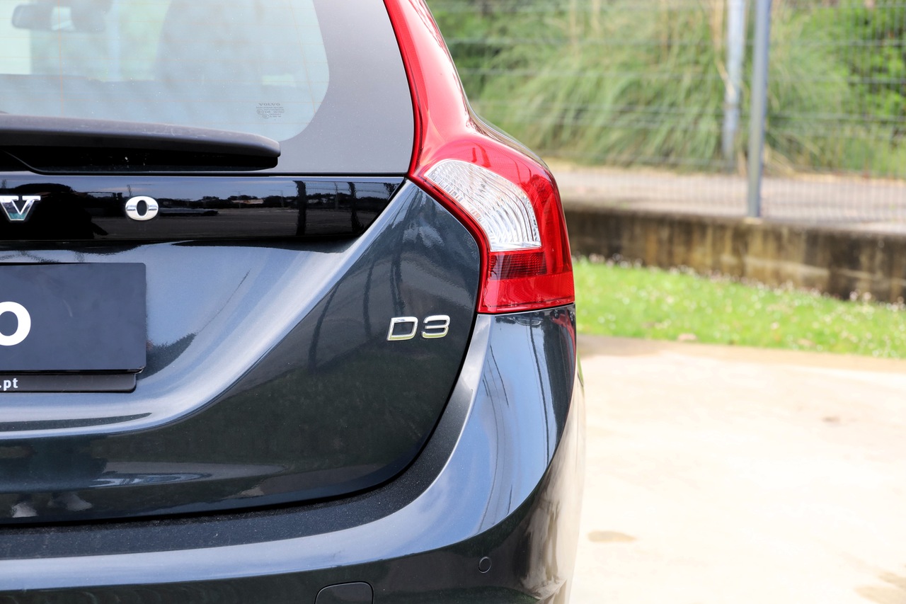 V60 D3 R-Design
