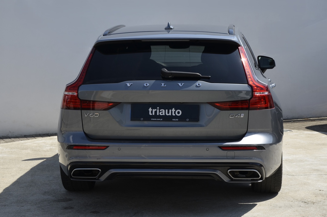 V60 D4 R-Design Geart.