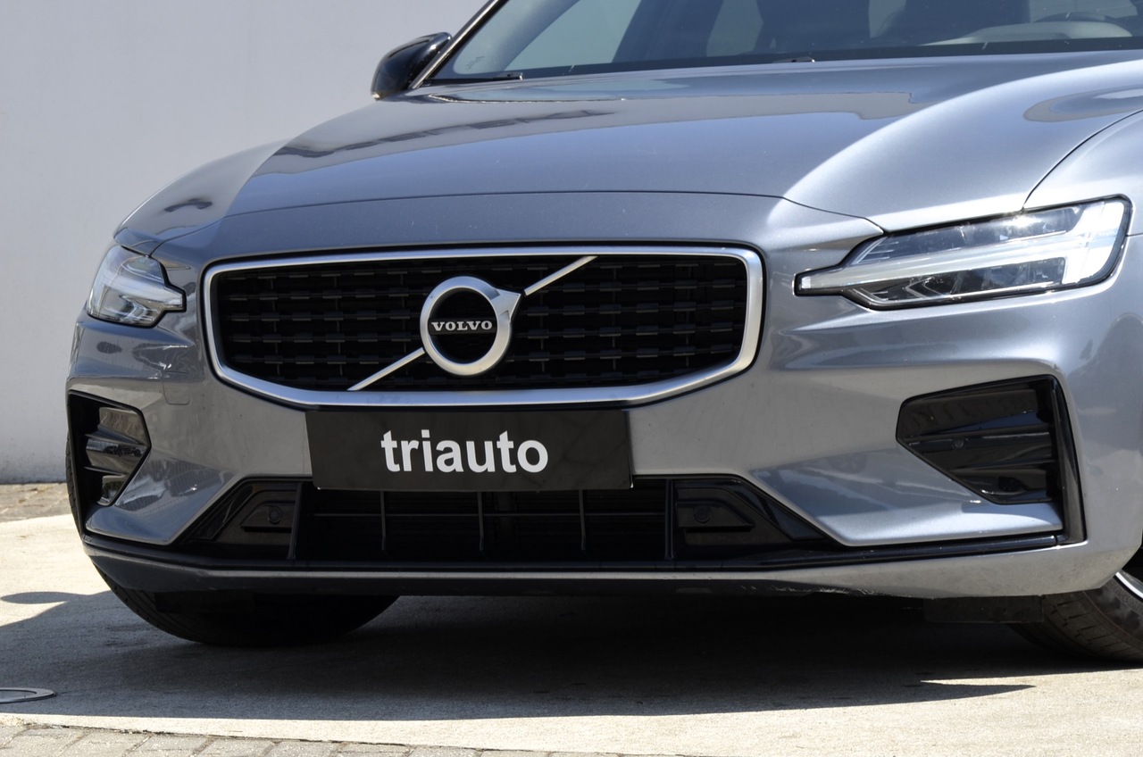 V60 D4 R-Design Geart.