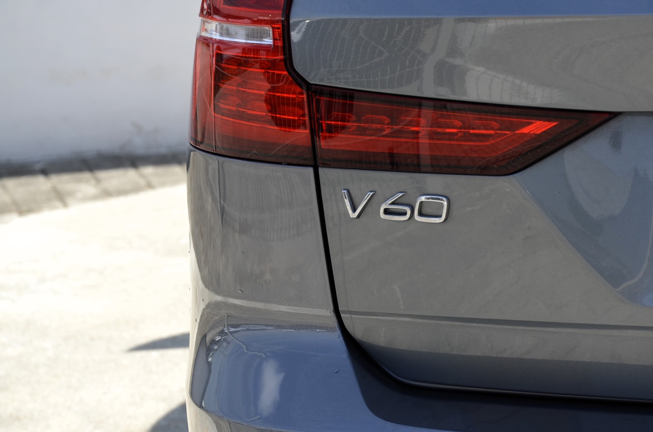 V60 D4 R-Design Geart.