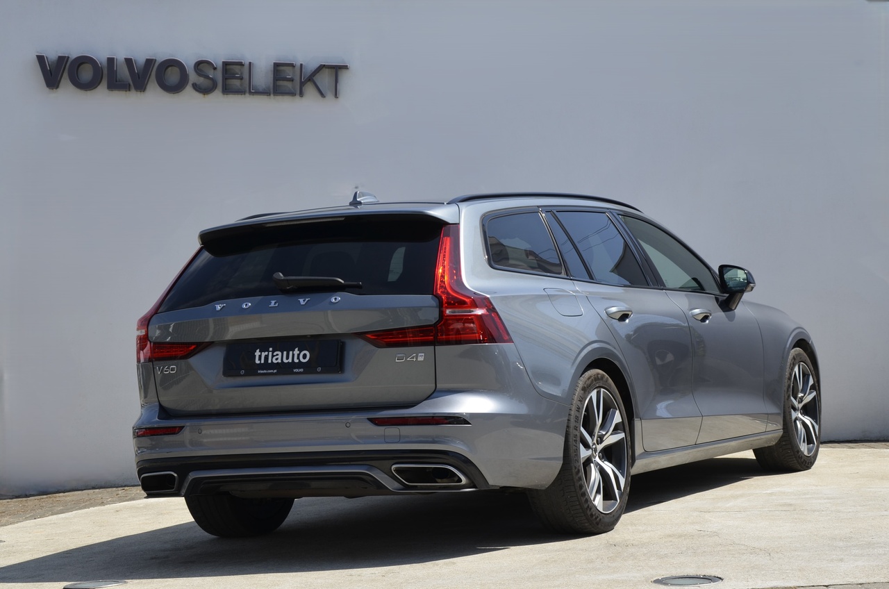 V60 D4 R-Design Geart.
