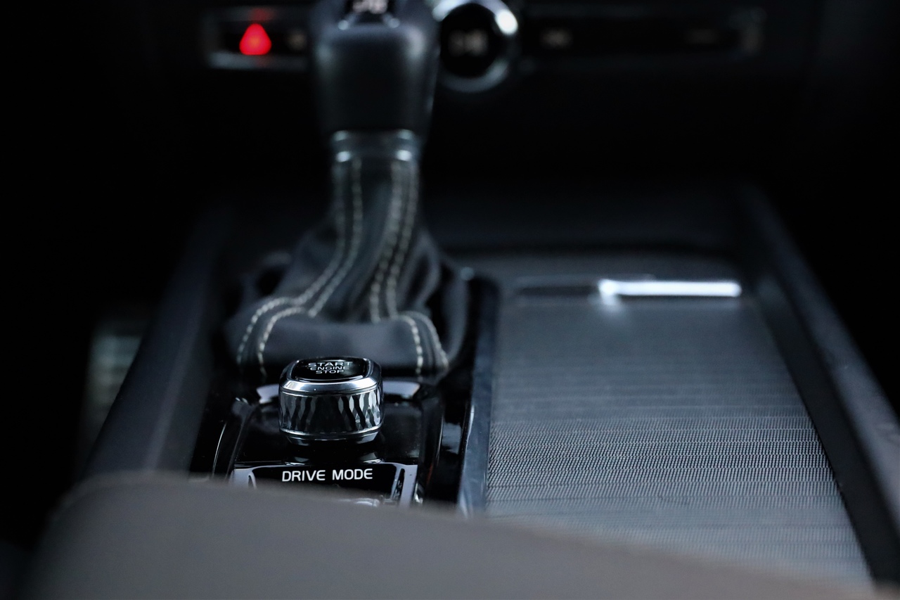 V60 D4 R-Design Geart.