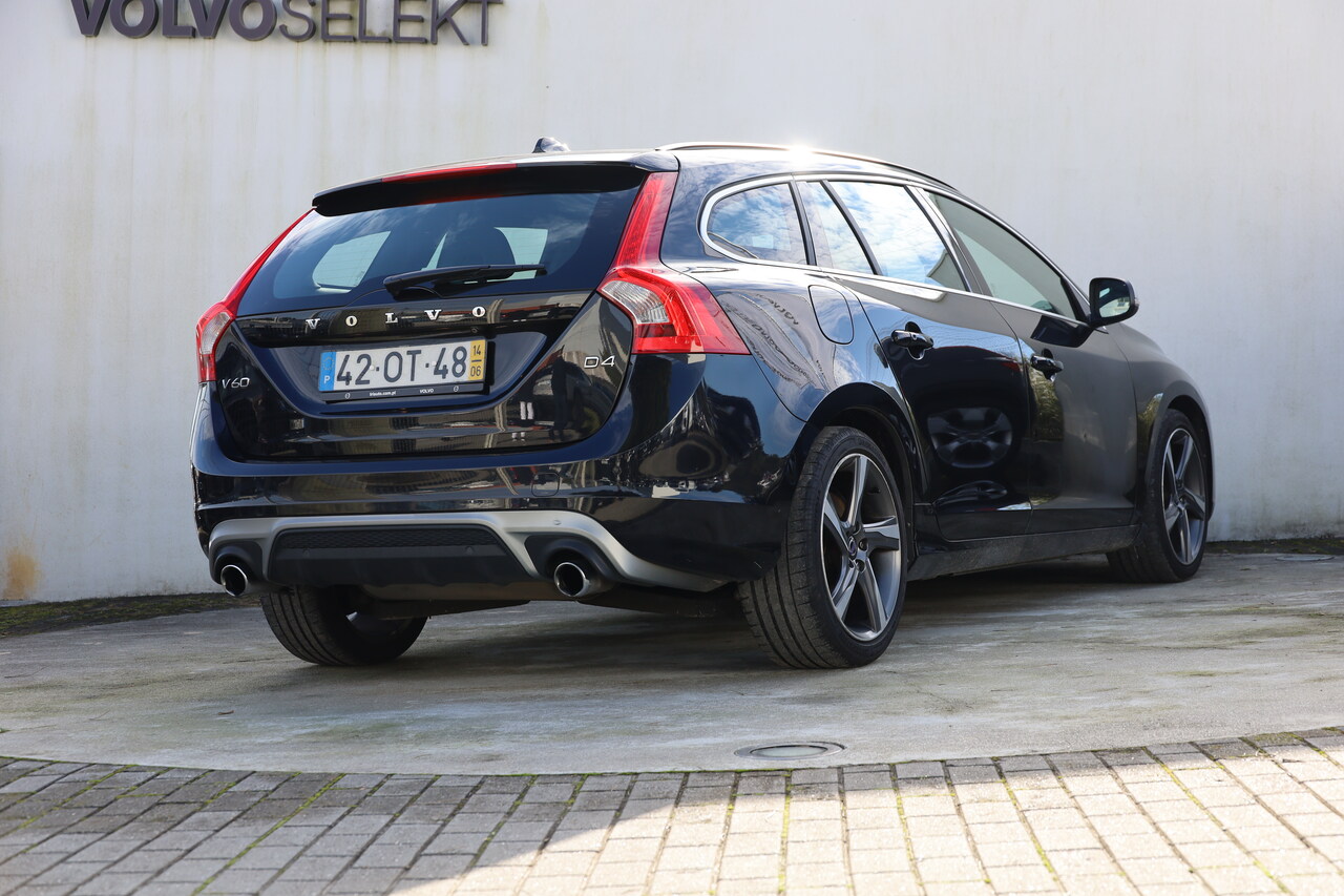 V60 D4 R-Design
