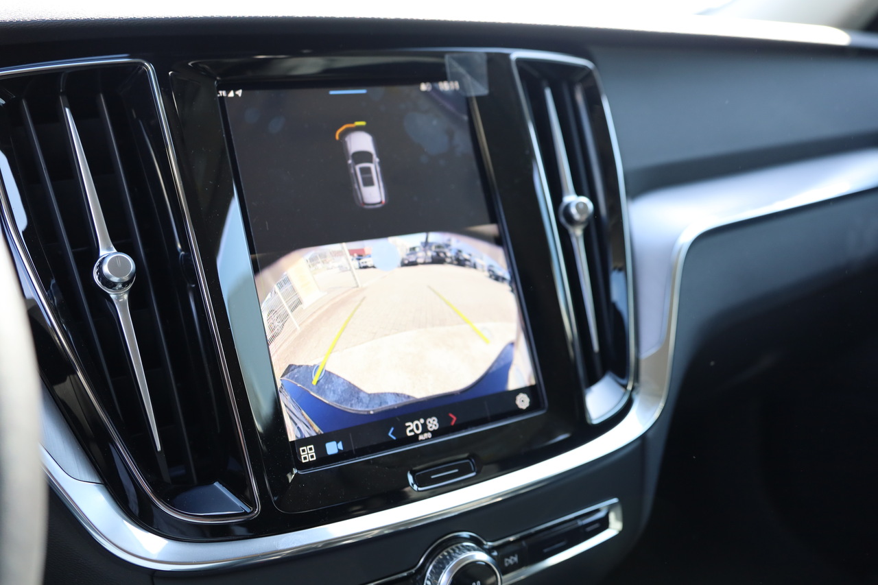 V60 T6 Hibrido Plug-in Core Bright