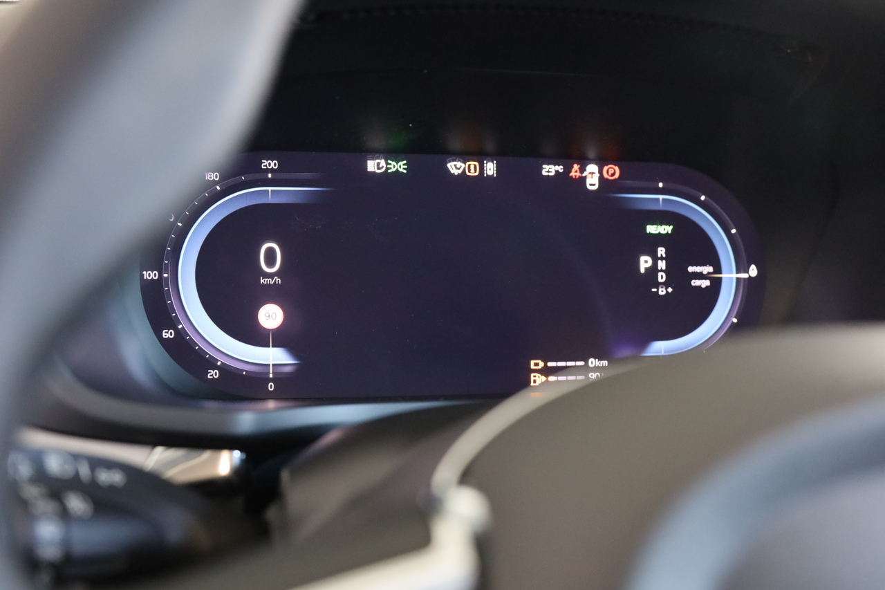 V60 T6 Hibrido Plug-in Core Bright
