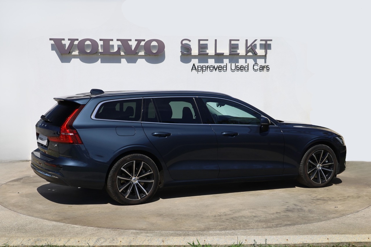 V60 T6 Hibrido Plug-in Core Bright