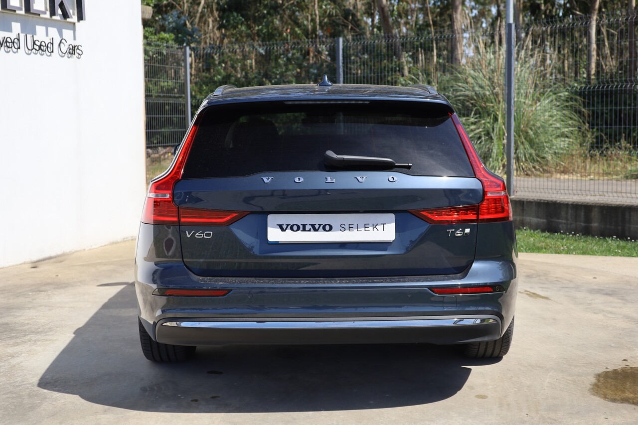 V60 T6 Hibrido Plug-in Core Bright