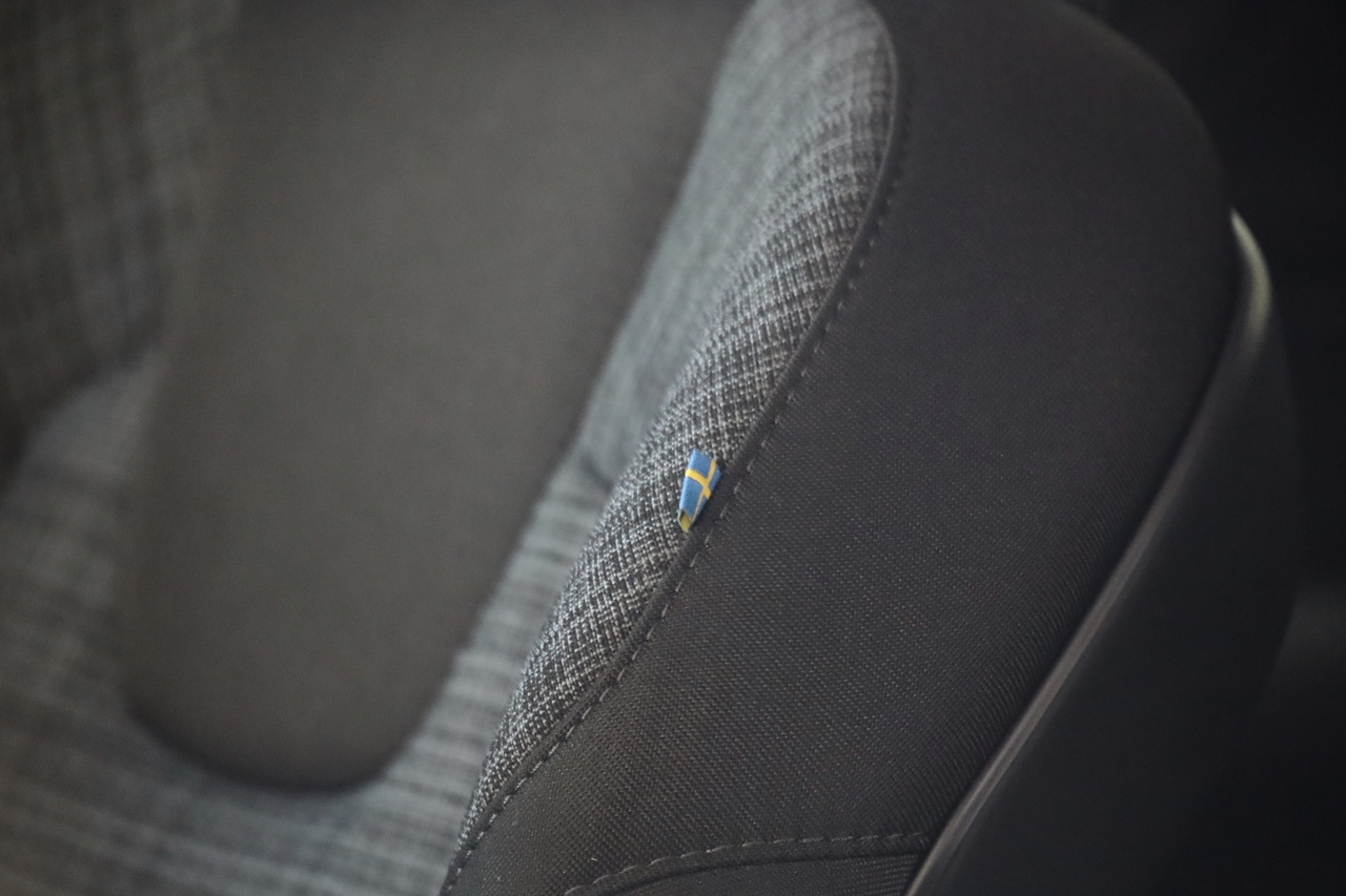 V60 T6 Hibrido Plug-in Core Bright