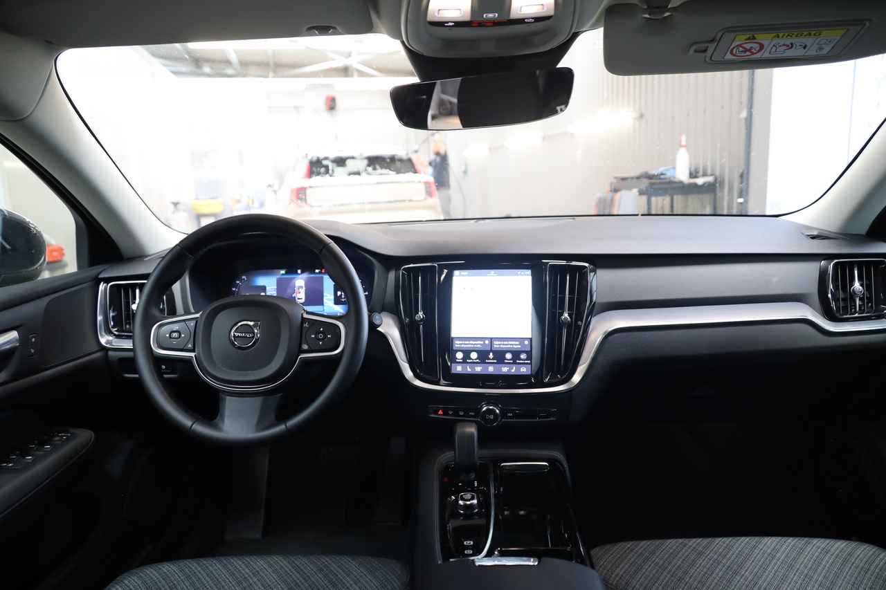 V60 T6 Hibrido Plug-in Core Bright
