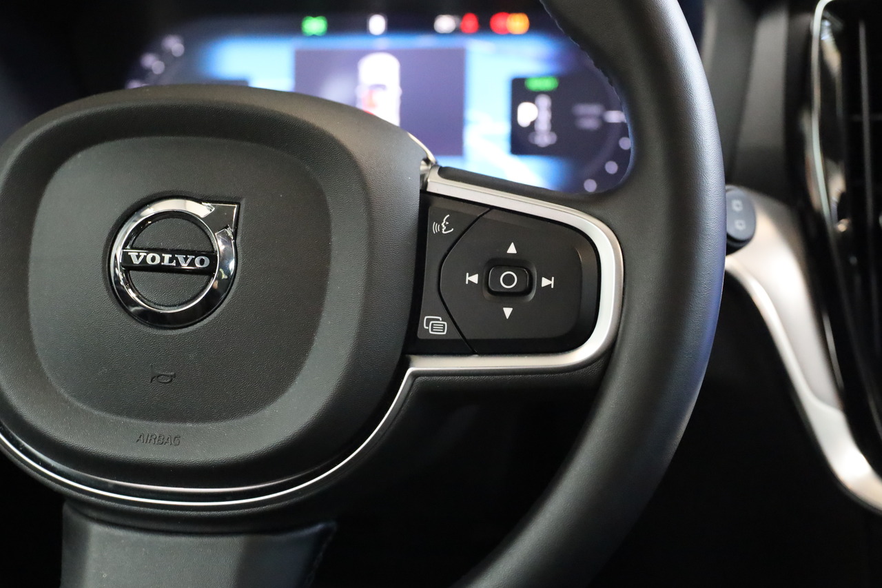 V60 T6 Hibrido Plug-in Core Bright