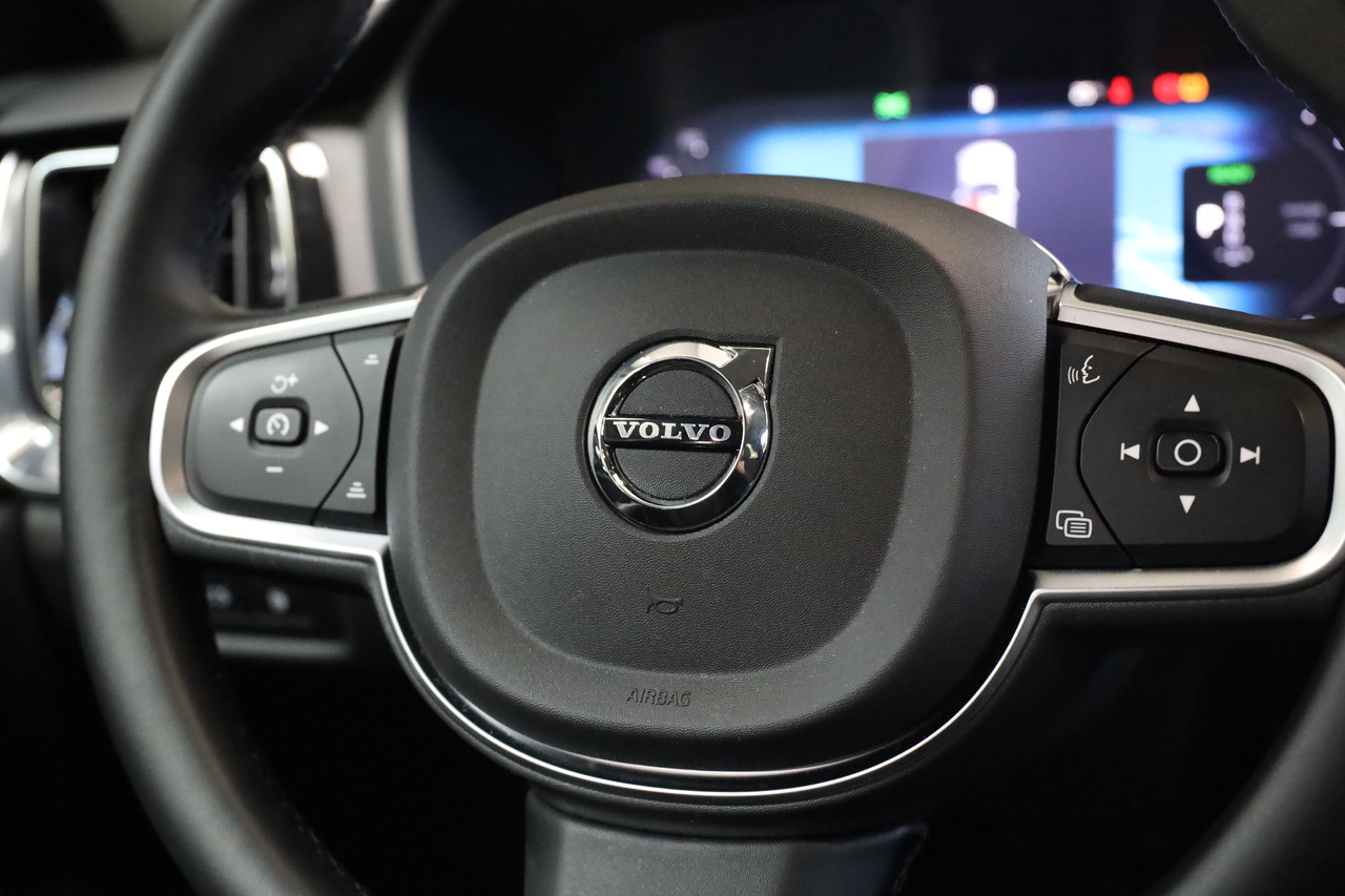 V60 T6 Hibrido Plug-in Core Bright