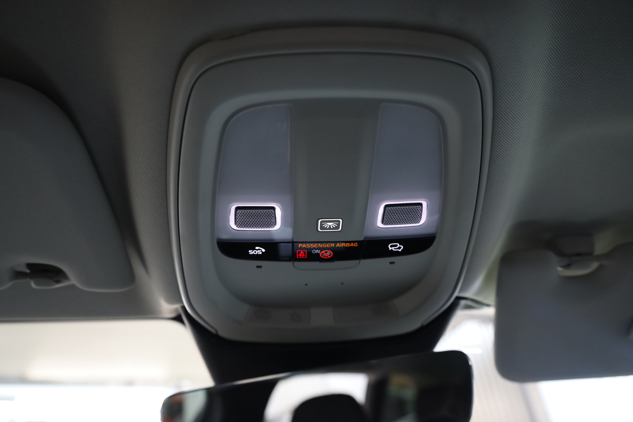 V60 T6 Hibrido Plug-in Core Bright