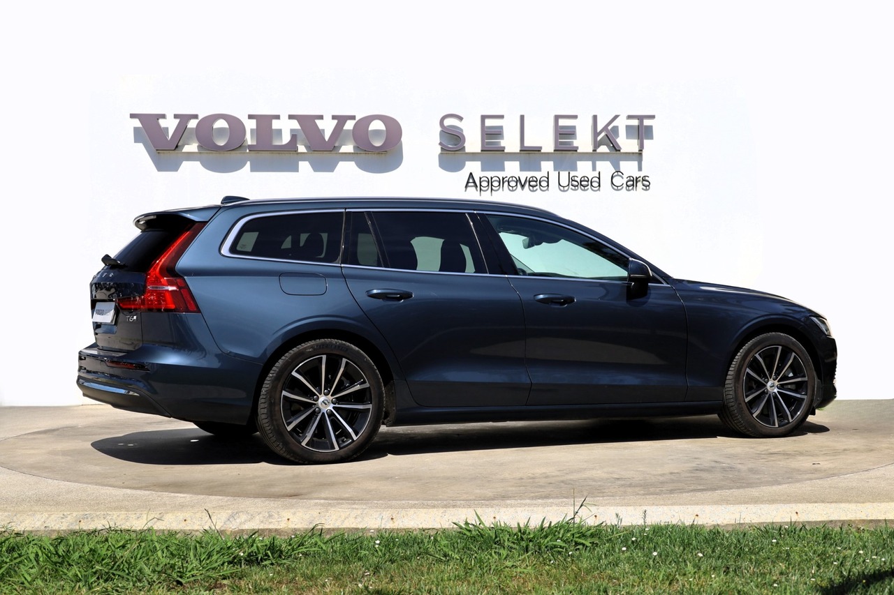 V60 T6 Hibrido Plug-in Core Bright