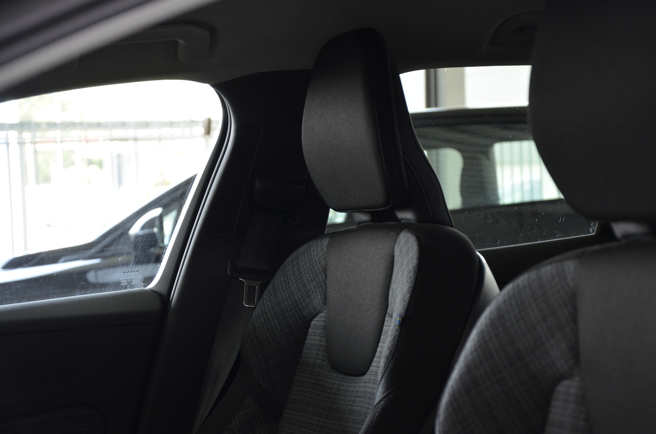 V60 T6 Hibrido Plug-in Core Bright