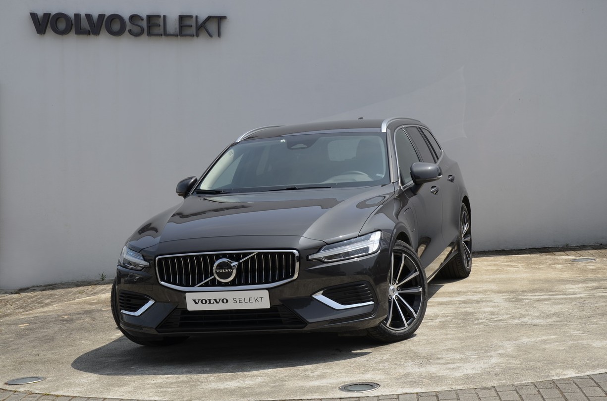 V60 T6 Hibrido Plug-in Core Bright