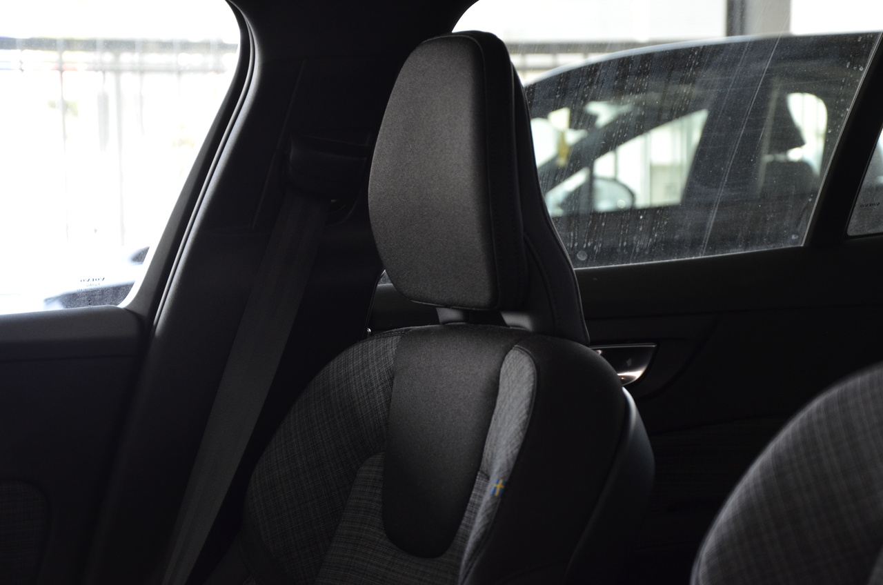 V60 T6 Hibrido Plug-in Core Bright