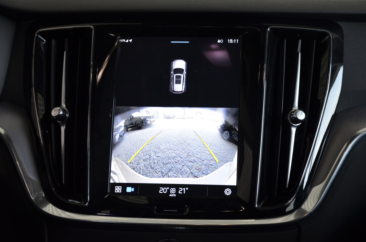 V60 T6 Hibrido Plug-in Core Bright