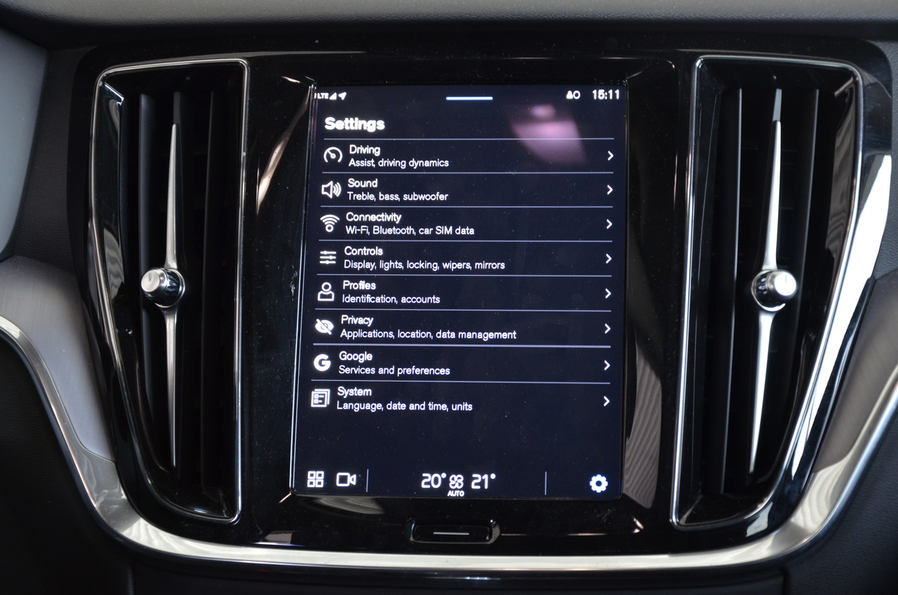 V60 T6 Hibrido Plug-in Core Bright