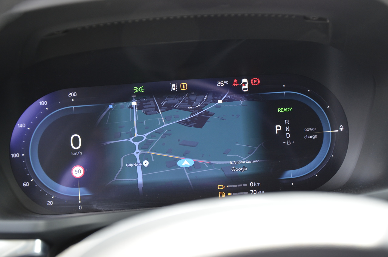 V60 T6 Hibrido Plug-in Core Bright