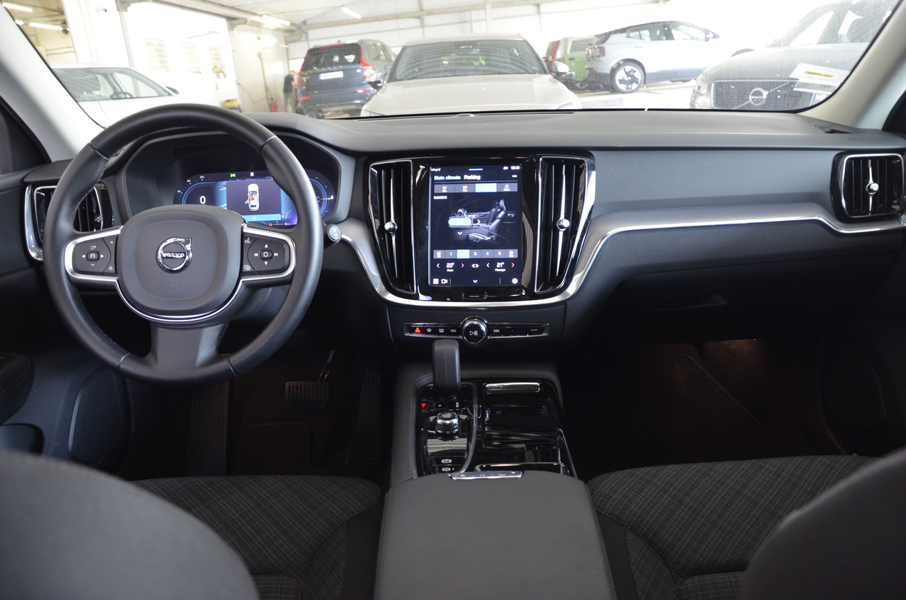 V60 T6 Hibrido Plug-in Core Bright