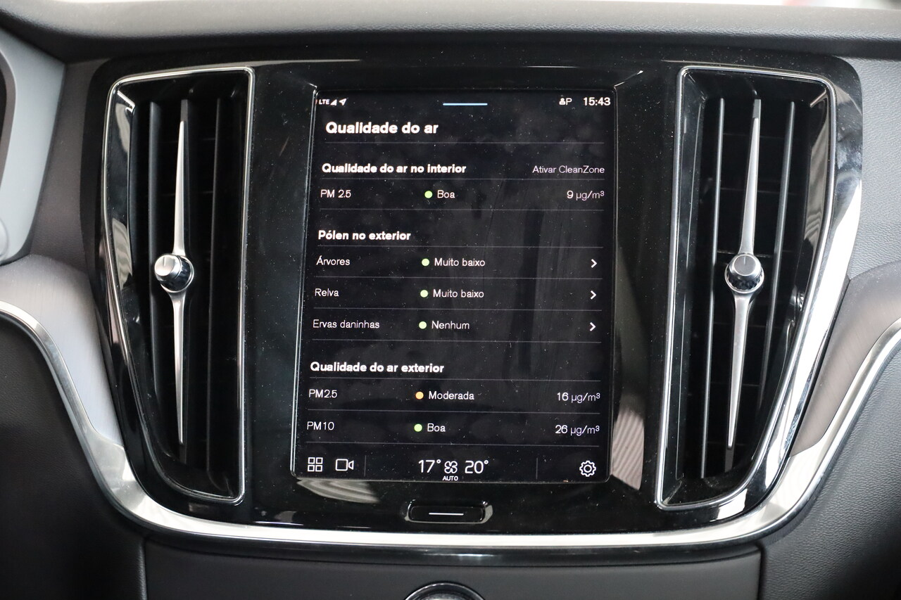 V60 T6 Hibrido Plug-in Core Bright