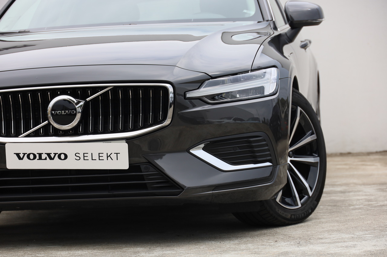 V60 T6 Hibrido Plug-in Core Bright