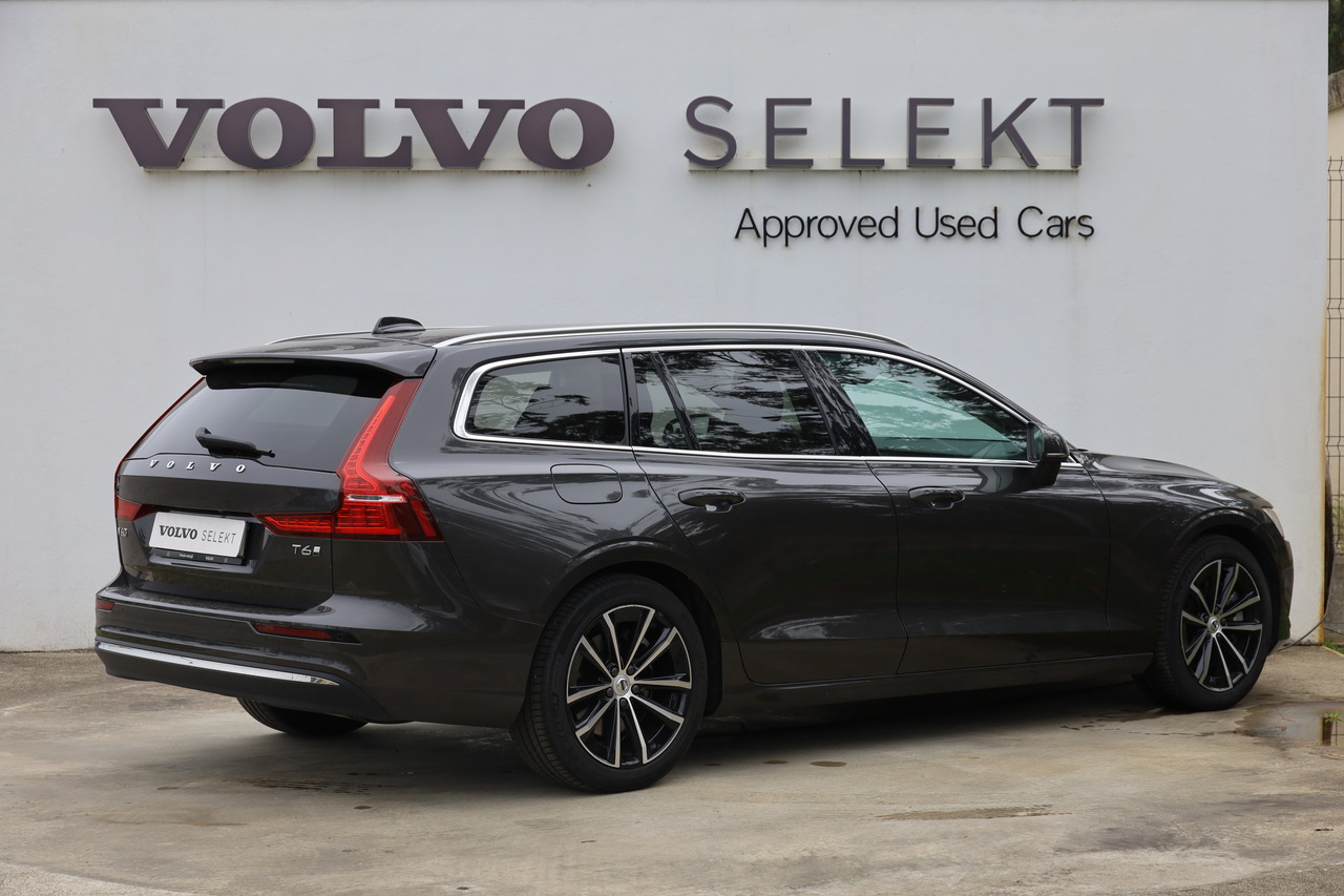 V60 T6 Hibrido Plug-in Core Bright