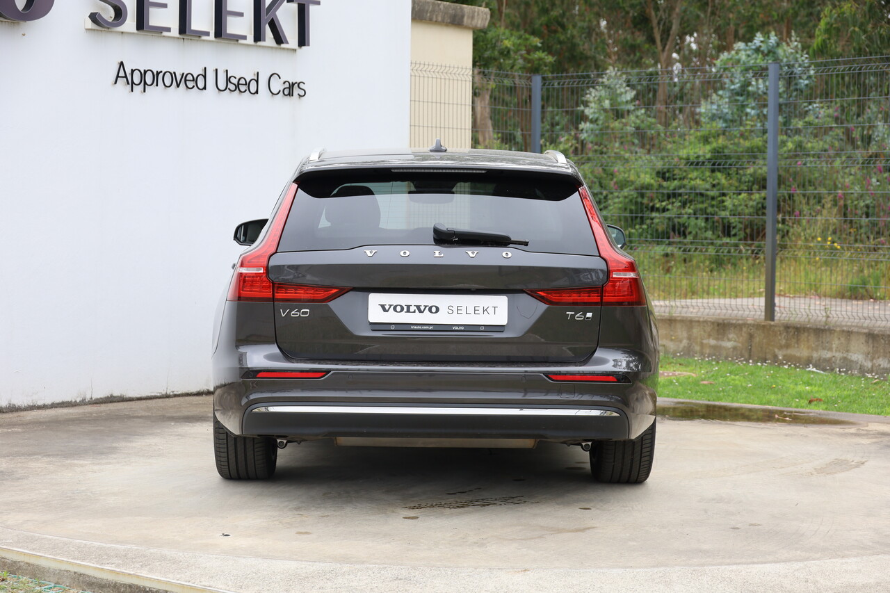 V60 T6 Hibrido Plug-in Core Bright