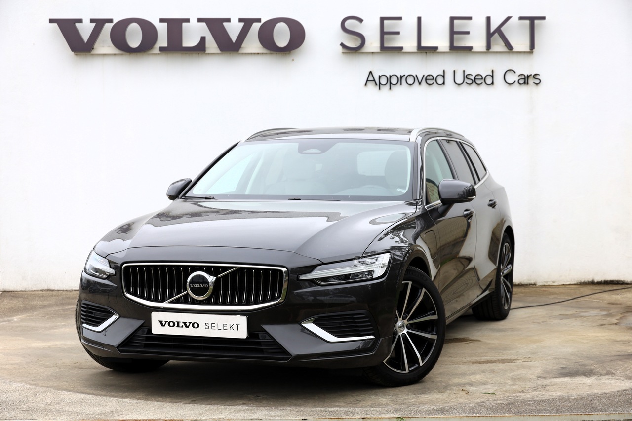 V60 T6 Hibrido Plug-in Core Bright
