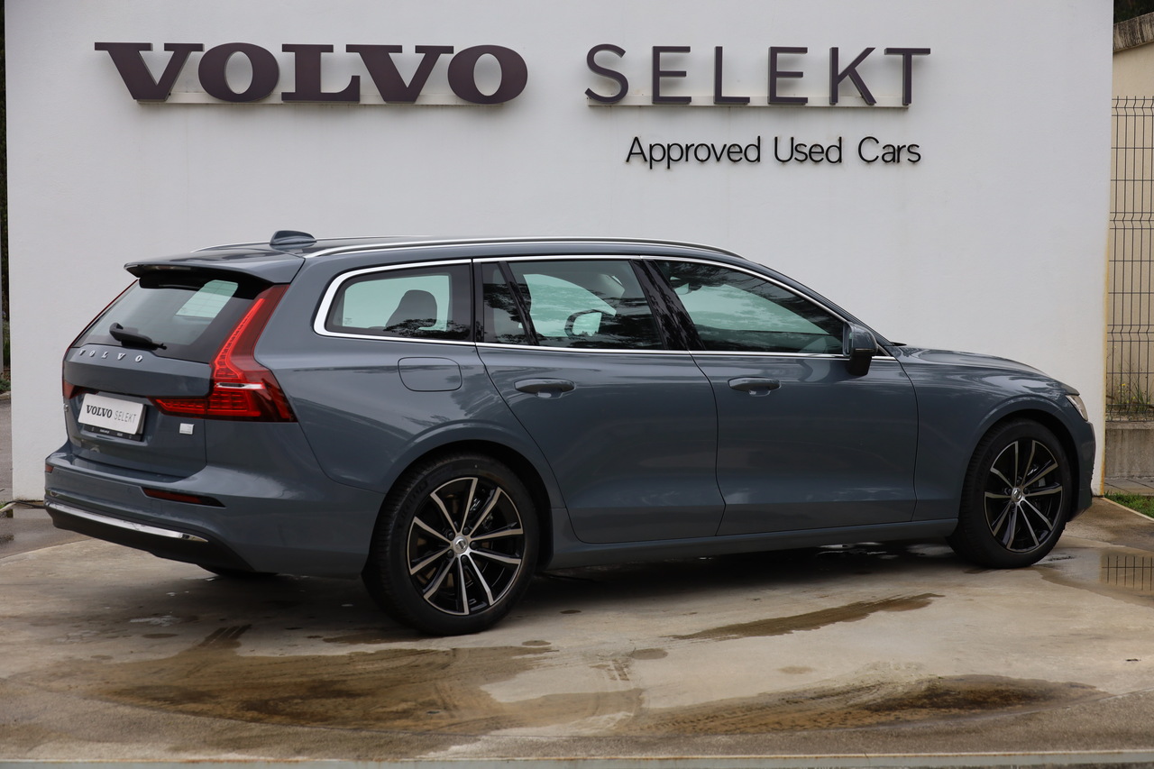 V60 T6 Hibrido Plug-in Core Bright Geart. AWD