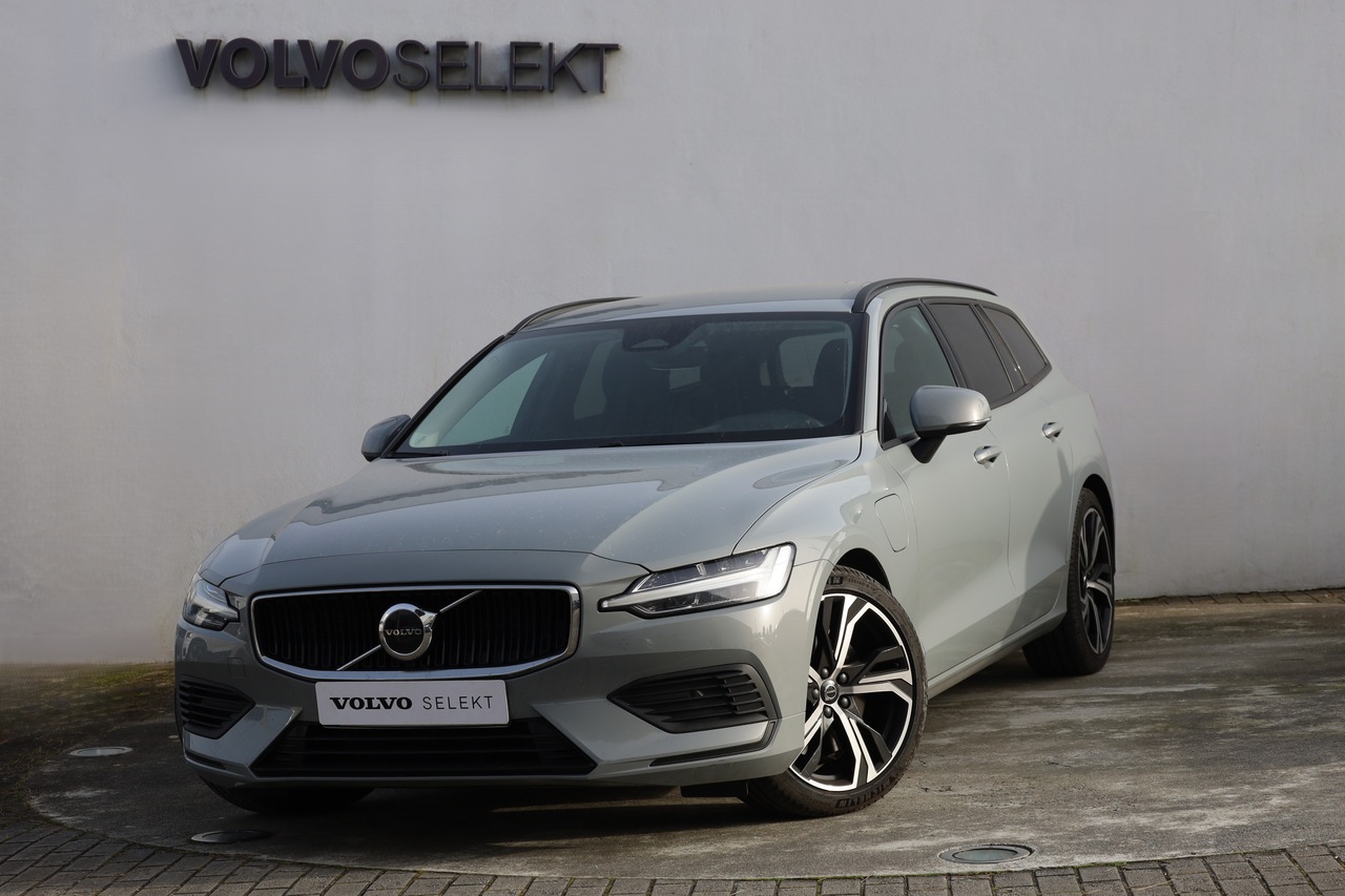 V60 T6 Hibrido Plug-in Core