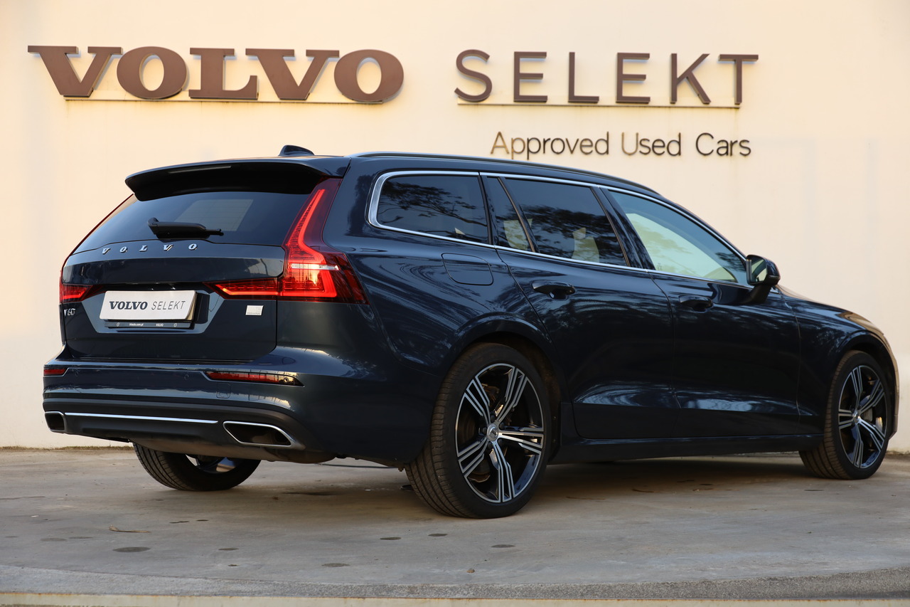 V60 T6 Hibrido Plug-in eAWD Inscription