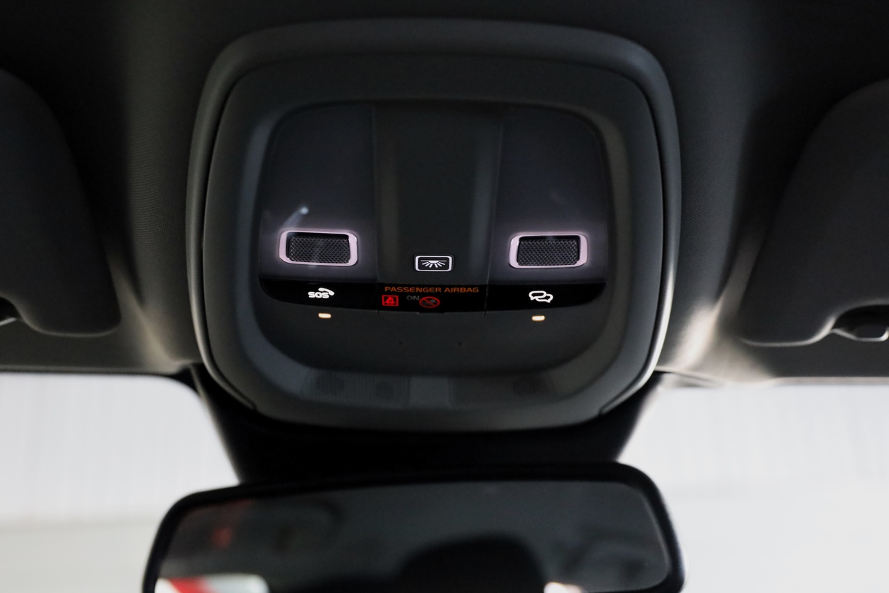 V60 T6 Hibrido Plug-in Essential