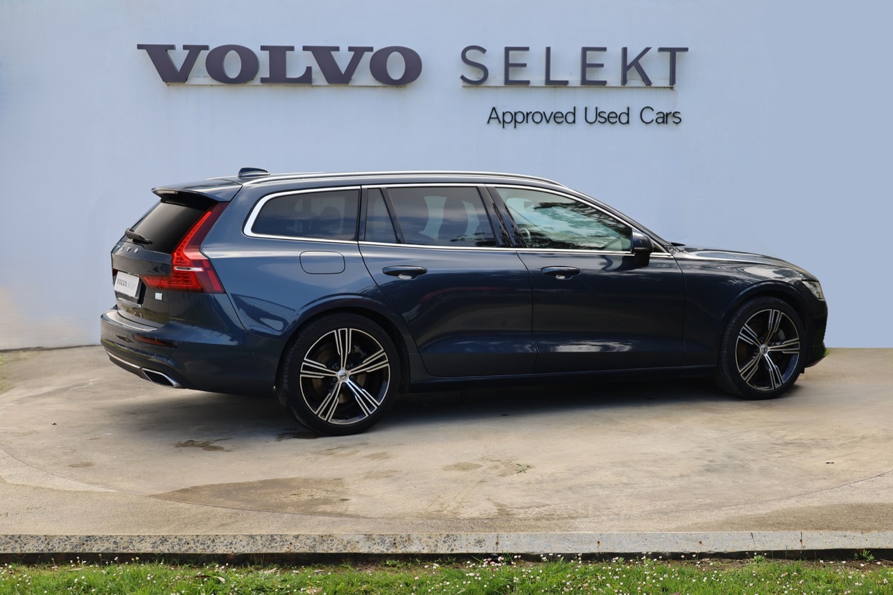 V60 T6 Híbrido Plug-in Inscription Expression 