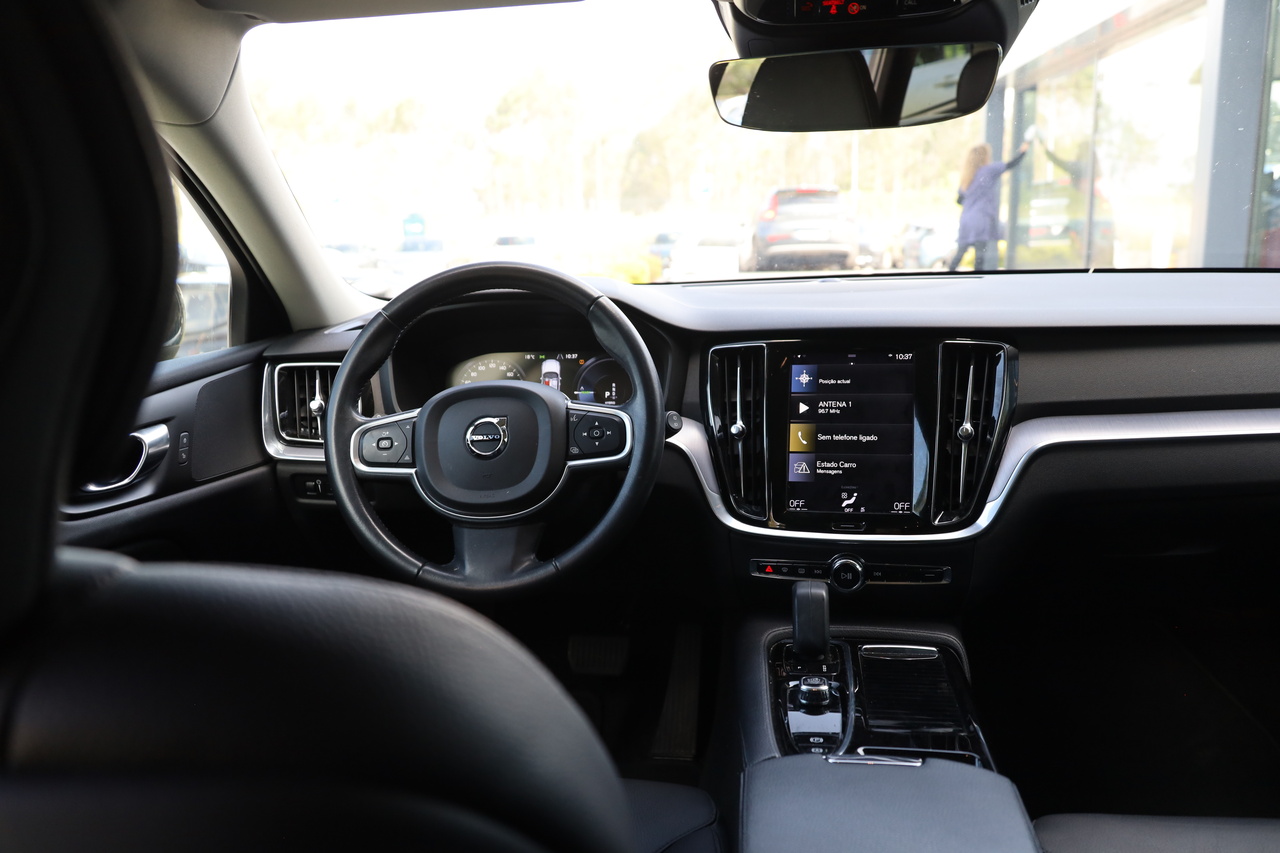 V60 T6 Híbrido Plug-in Inscription Expression 