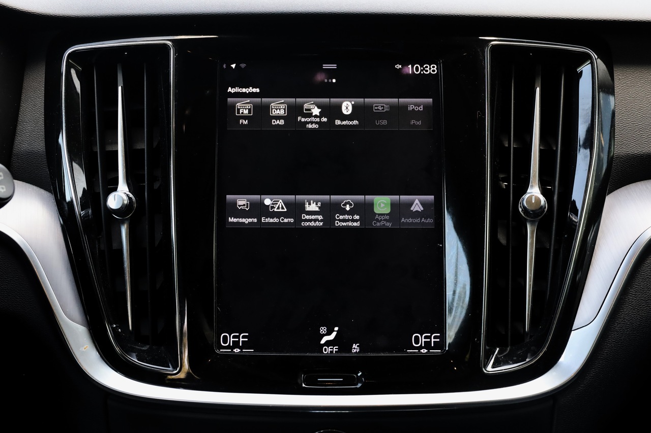 V60 T6 Híbrido Plug-in Inscription Expression 