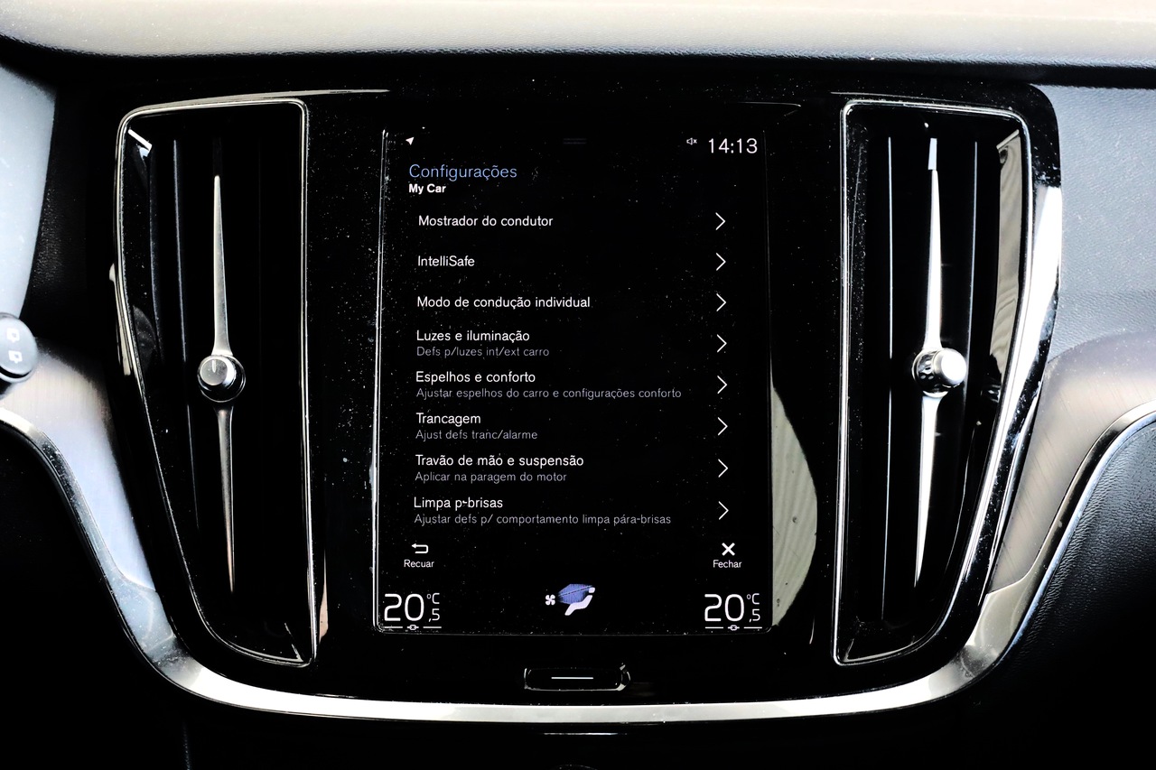V60 T6 Hibrido Plug-in Inscription Expression