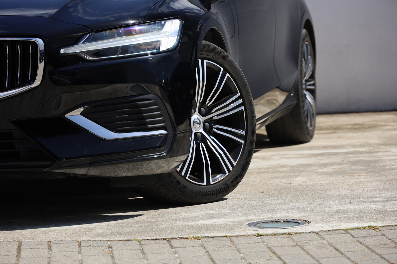 V60 T6 Hibrido Plug-in Inscription Expression