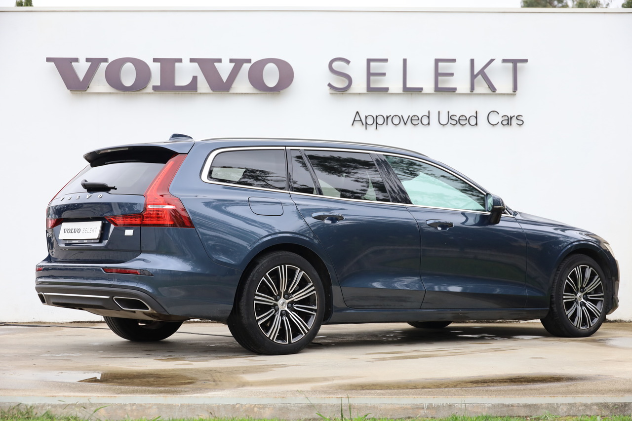 V60 T6 Hibrido Plug-in Inscription Expression AWD