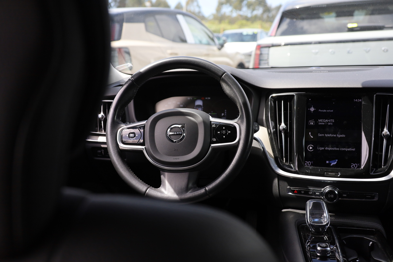 V60 T6 Híbrido Plug-in Inscription 