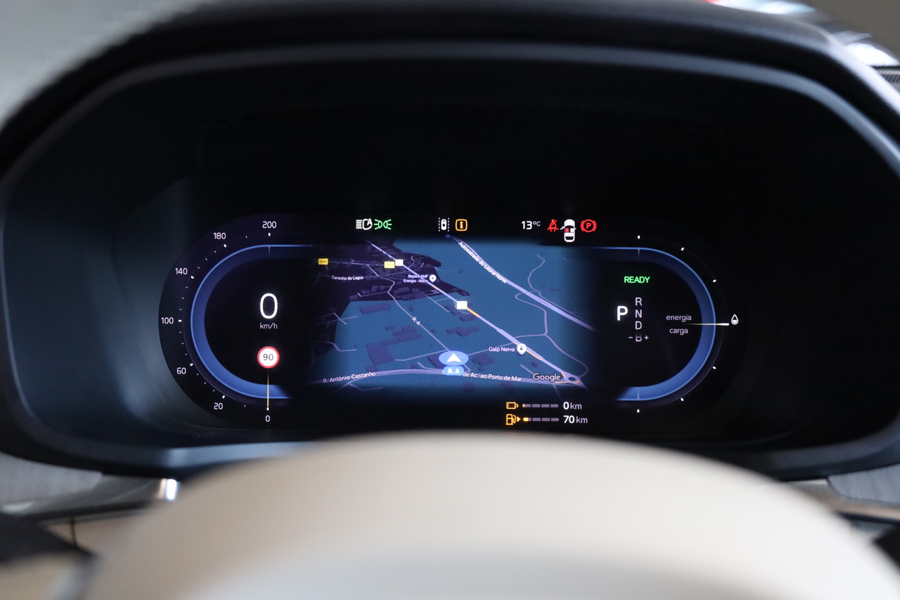 V60 T6 Hibrido Plug-in Plus Bright