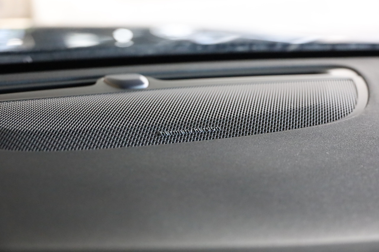 V60 T6 Hibrido Plug-in Plus Bright