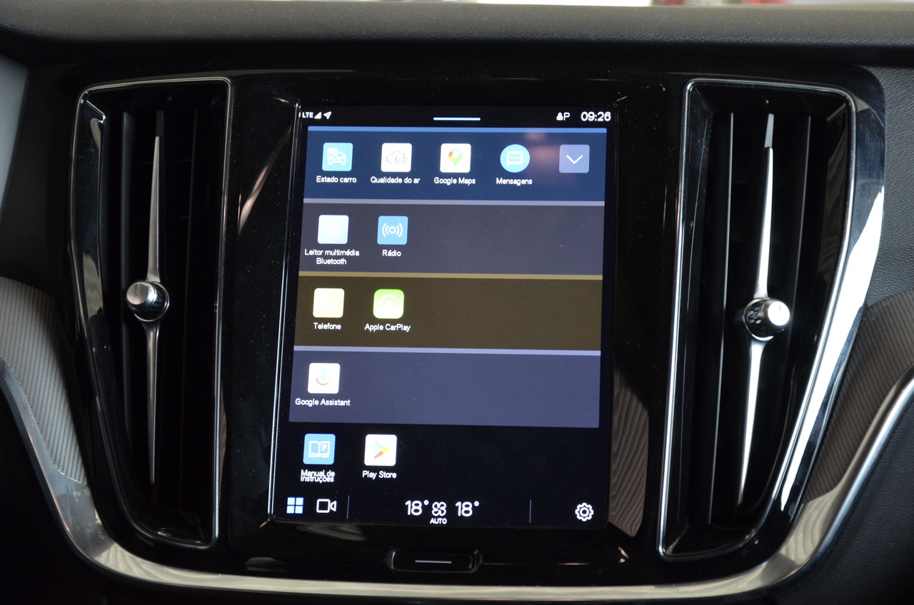 V60 T6 Hibrido Plug-in Plus Dark